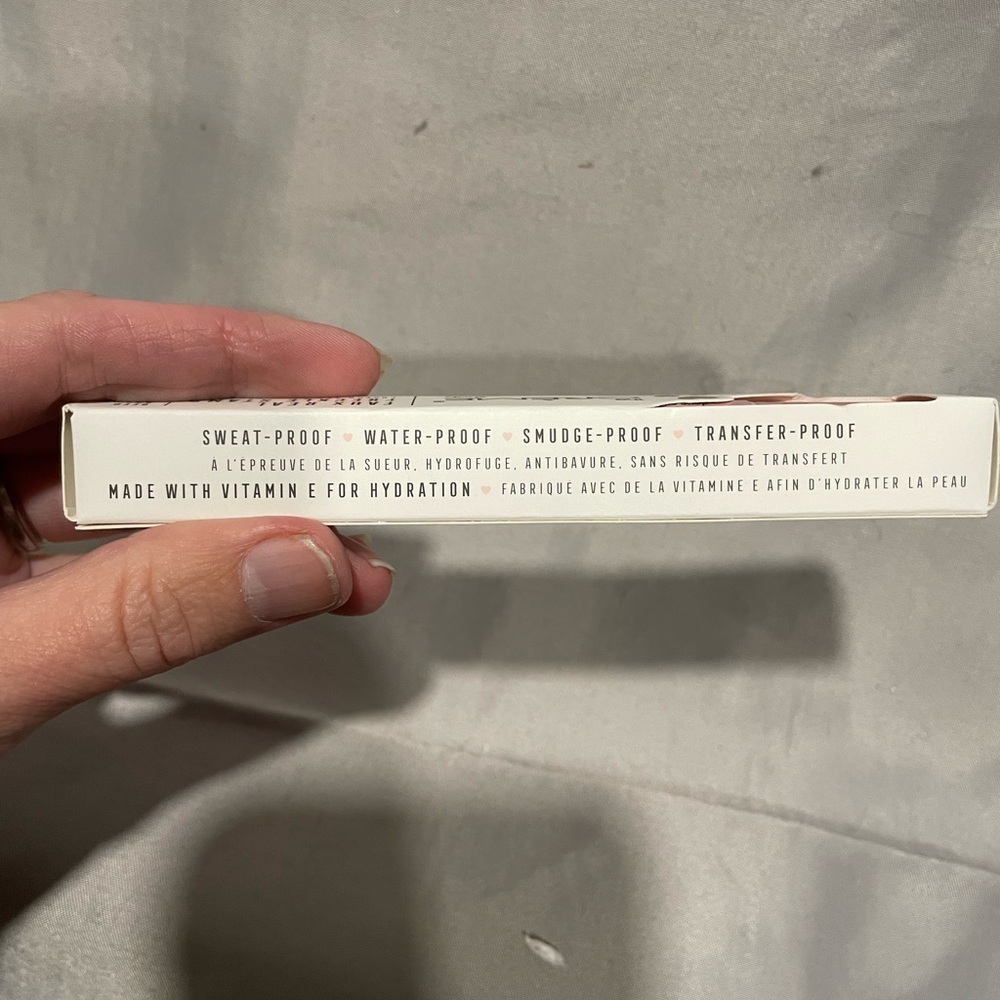The Crème Shop Touch Up Razors and Lip Balm Set - Black, White, Pink - Picture 7 of 10
